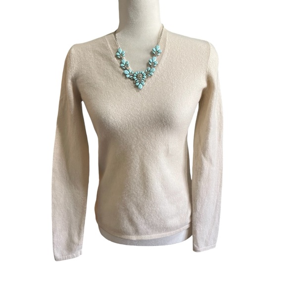 Cashmere Antonio Melani V neck sweater - Picture 1 of 11